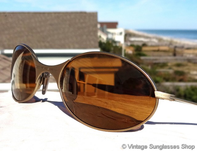 Vintage Oakley Sunglasses For Men and Women