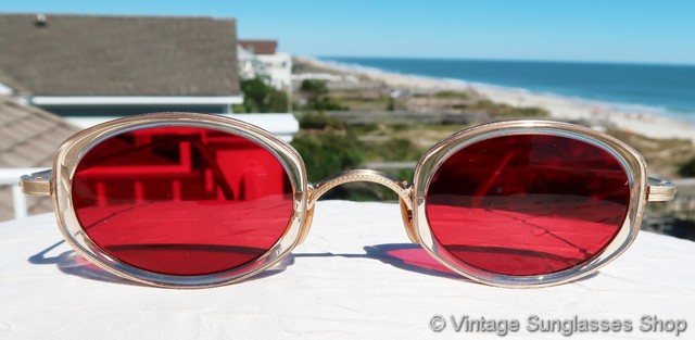 The Sunglasses and Glasses of Elton John - Vintage Edition – Ed