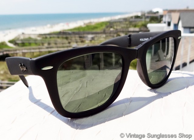 Ray-Ban W0670 Folding Wayfarer Sunglasses