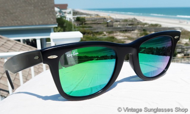 Ray-Ban Wayfarer Green Mirror Sunglasses